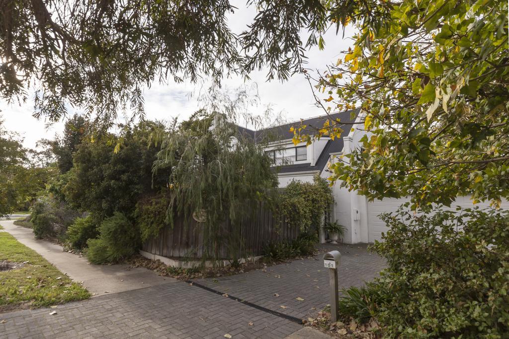 Aarn House B&B Airport Accommodation — Photos 2